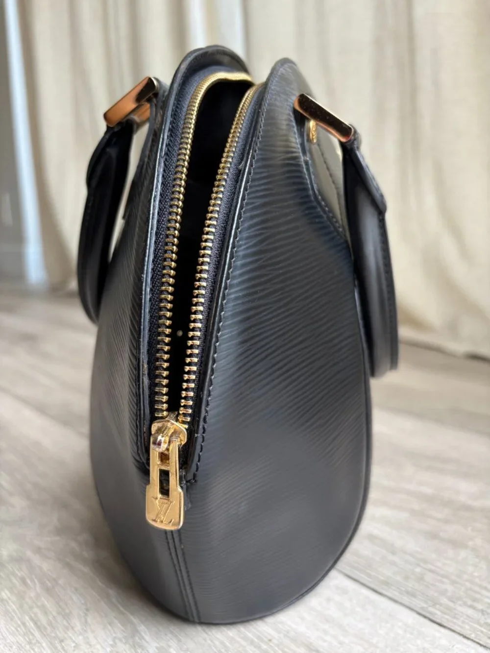 Louis Vuitton vintage black